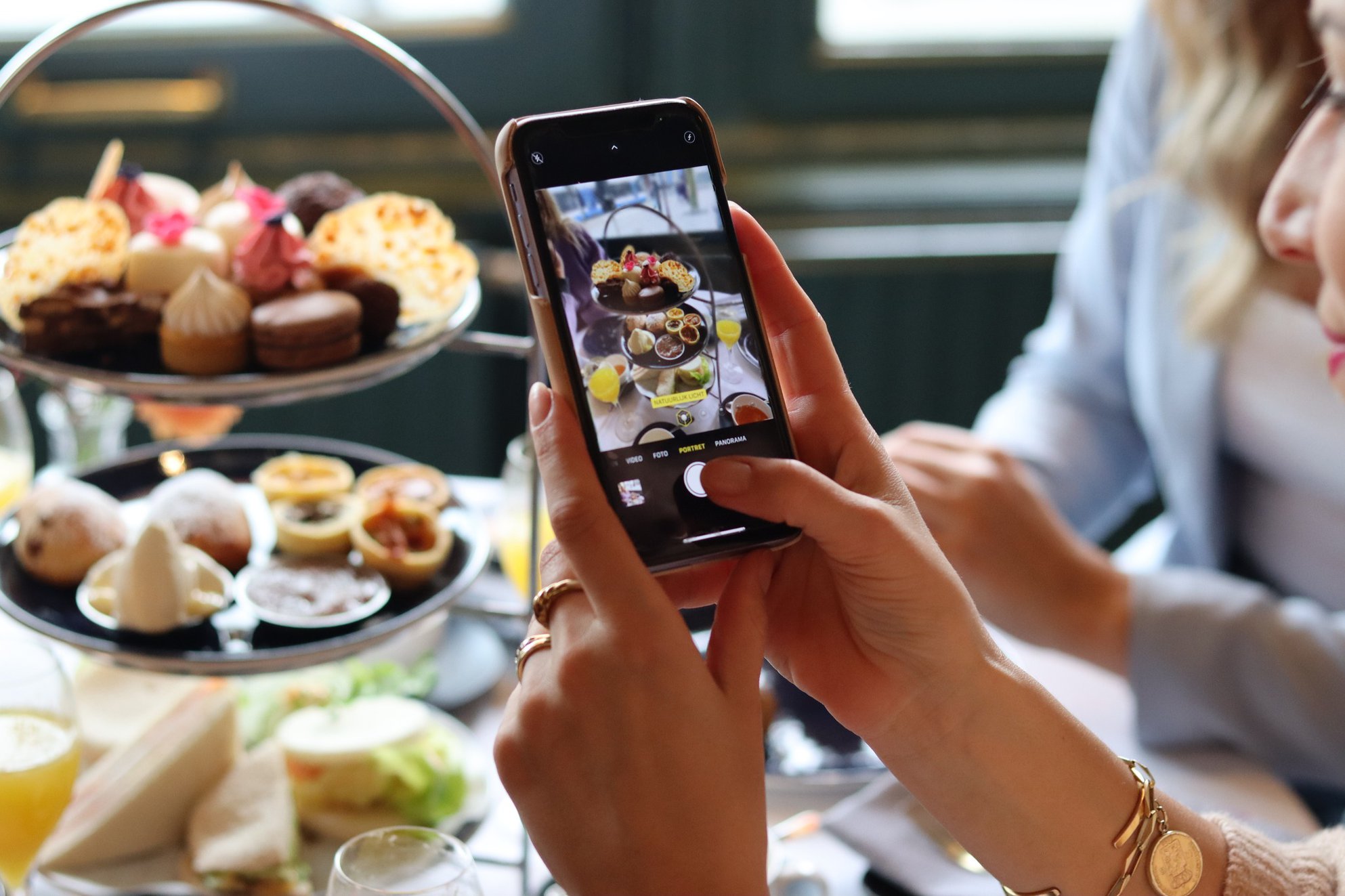 Café-Americain-High-Tea-Moederdag-image-1.jpg