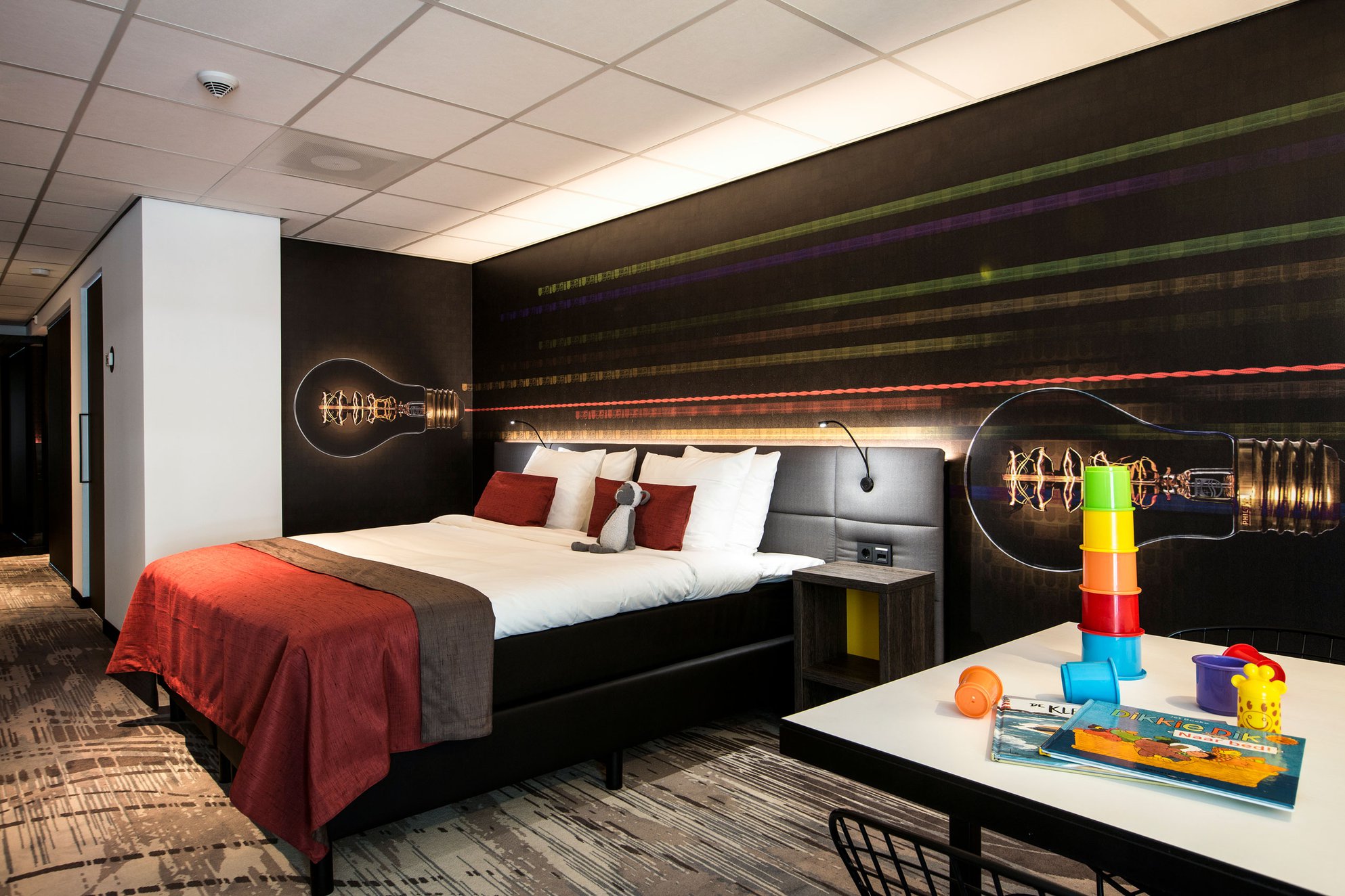 EH---CROWN-HOTEL-EINDHOVEN---DELUXE-KAMER---4.jpg