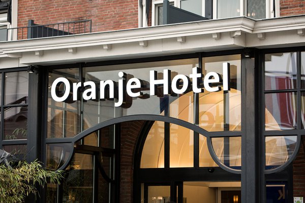 EH---ORANJE-HOTEL-LEEUWARDEN---EXTERIEUR---1.jpg