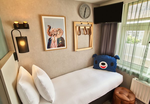 EH---THE-ED-HOTEL-AMSTERDAM---SINGLE---1.jpg