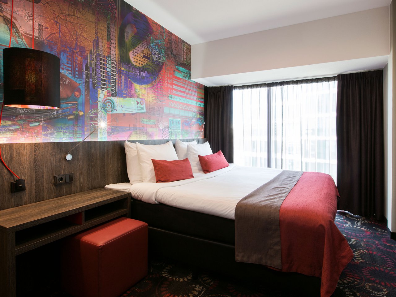 EH - CROWN HOTEL EINDHOVEN - SUPERIOR DOUBLE KAMER - 1 - WEB.jpg