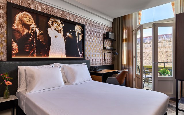 HARD-ROCK-HOTEL-AMSTERDAM_SMALL-DOUBLE_001.jpg