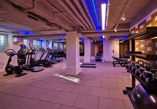 HARD ROCK HOTEL AMSTERDAM_MEETING_GYM_001_WEB.jpg