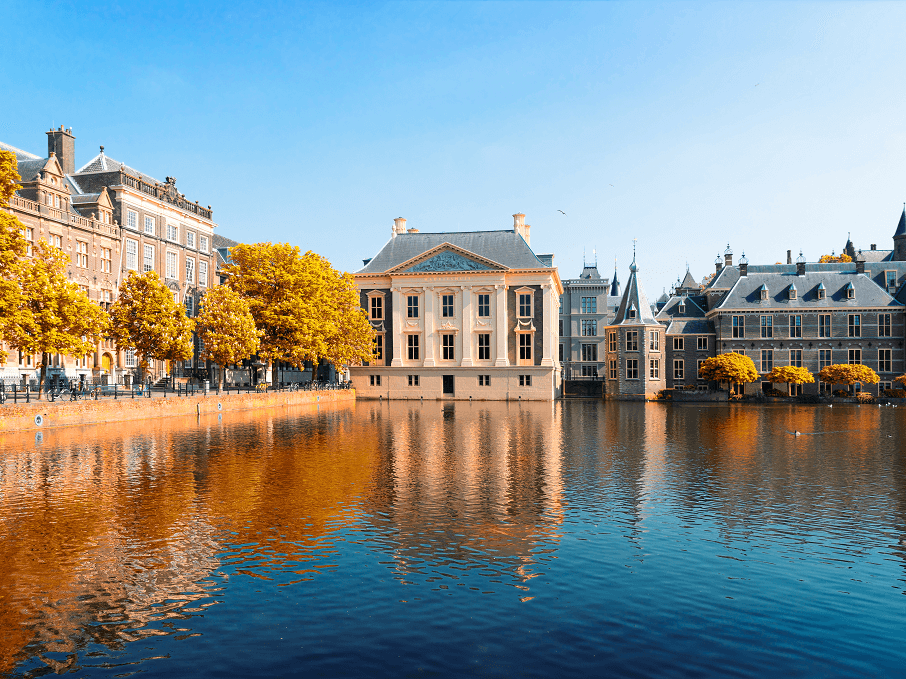 Herfst-arrangement-hotel.2e16d0ba.original.fill-1280x960 (1).png
