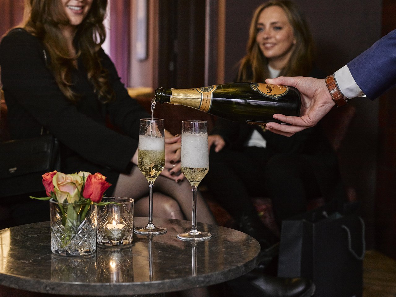 JAN LUYKEN HOTEL AMSTERDAM_CHAMPAGNE_001.jpg