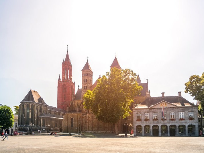 Maastricht-Vrijthof-image-1.jpg