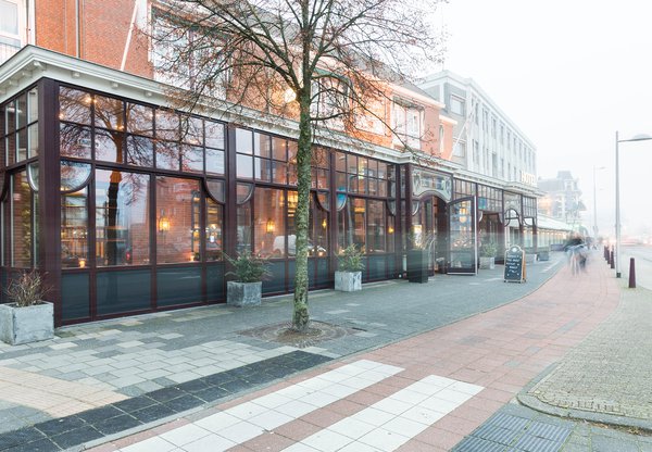 Oranje-Leeuwarden-exterieur-friesland-hampshire-hotel.jpg