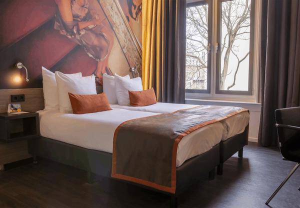THE_MANOR_HOTEL_AMSTERDAM_DELUXE_TWIN_001_LR.original.png