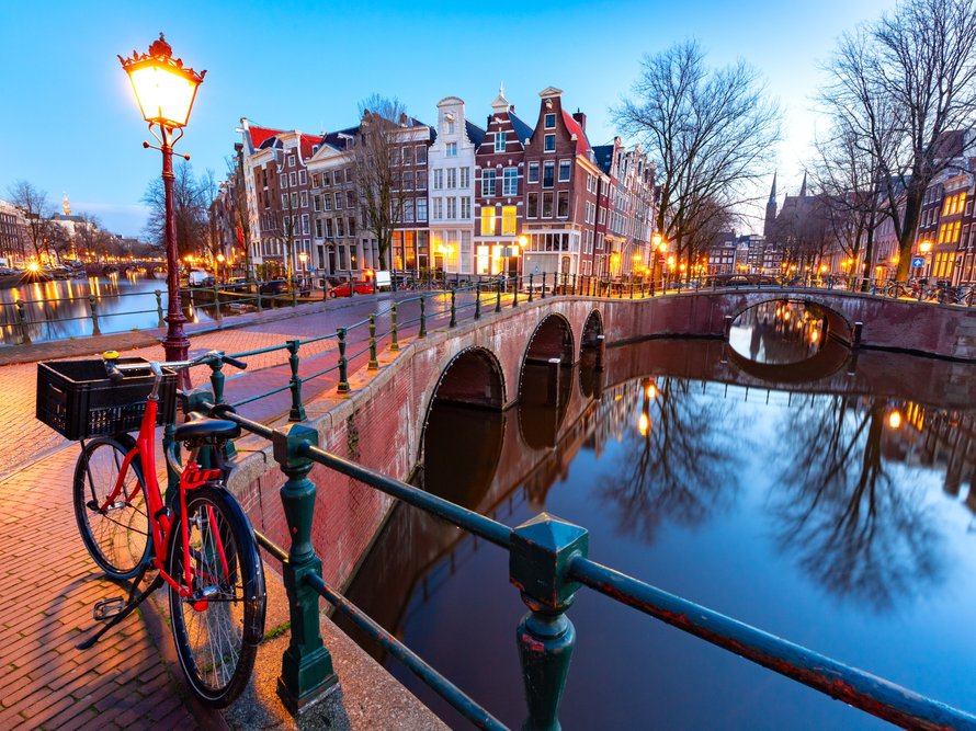 shutterstock_2089740586.jpg